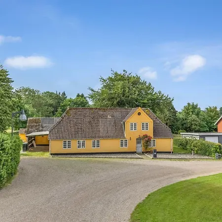 Vakantiehuis Ilsa - 9-8km From The Sea By Interhome
